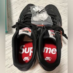 Nike Supreme Gato SB size 11
